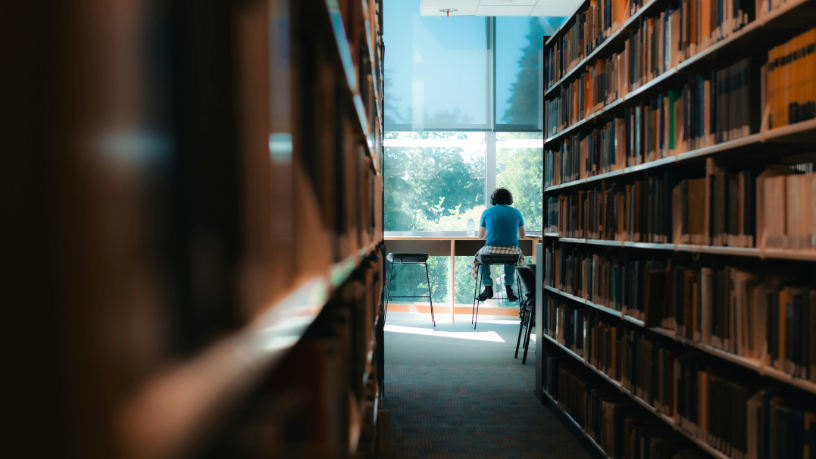 Uma análise clara e estratégica de Hebron Costa Cruz de Oliveira sobre como o estudo dos contratos garante segurança, previsibilidade e valor real ao cliente.