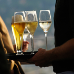 Turismo corporativo bate recorde em 2026: como as políticas públicas estão impulsionando restaurantes, hotéis e o mercado de luxo no Brasil