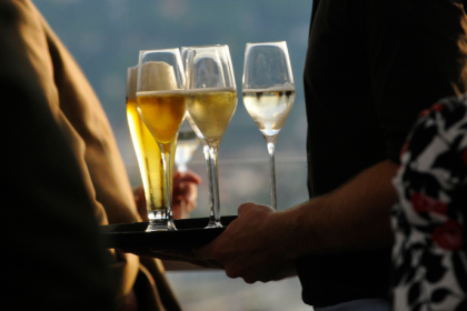 Turismo corporativo bate recorde em 2026: como as políticas públicas estão impulsionando restaurantes, hotéis e o mercado de luxo no Brasil